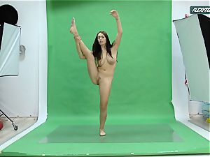yam-sized hooters Nicole on the green screen opening up